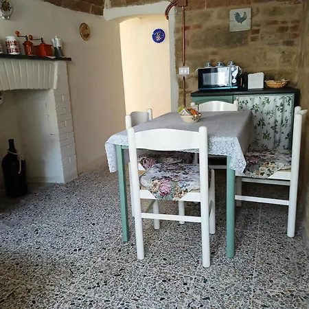 Semesterbostad La Casetta Della Nonna