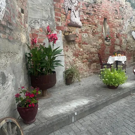 Semesterbostad La Casetta Della Nonna